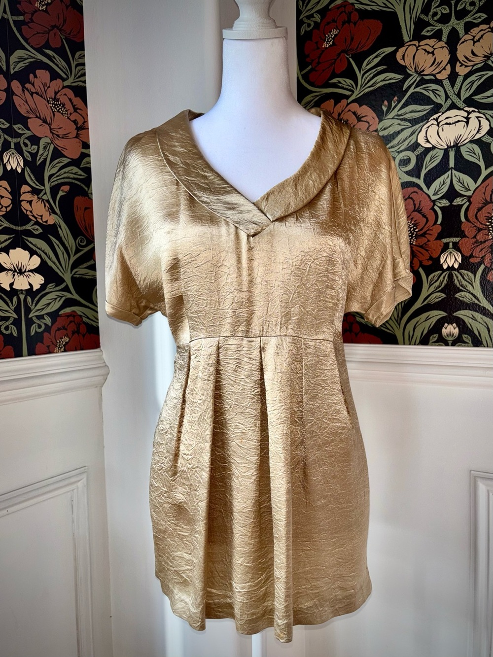 Victor Alfaro Gold Metallic Babydoll Tunic Top | Glam Y2K - Picture 3 of 9